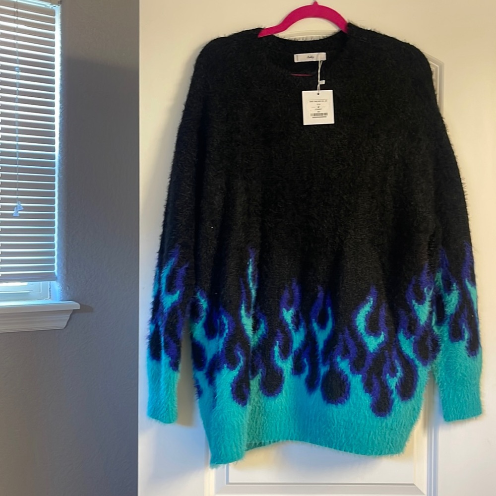 Adika Sweater